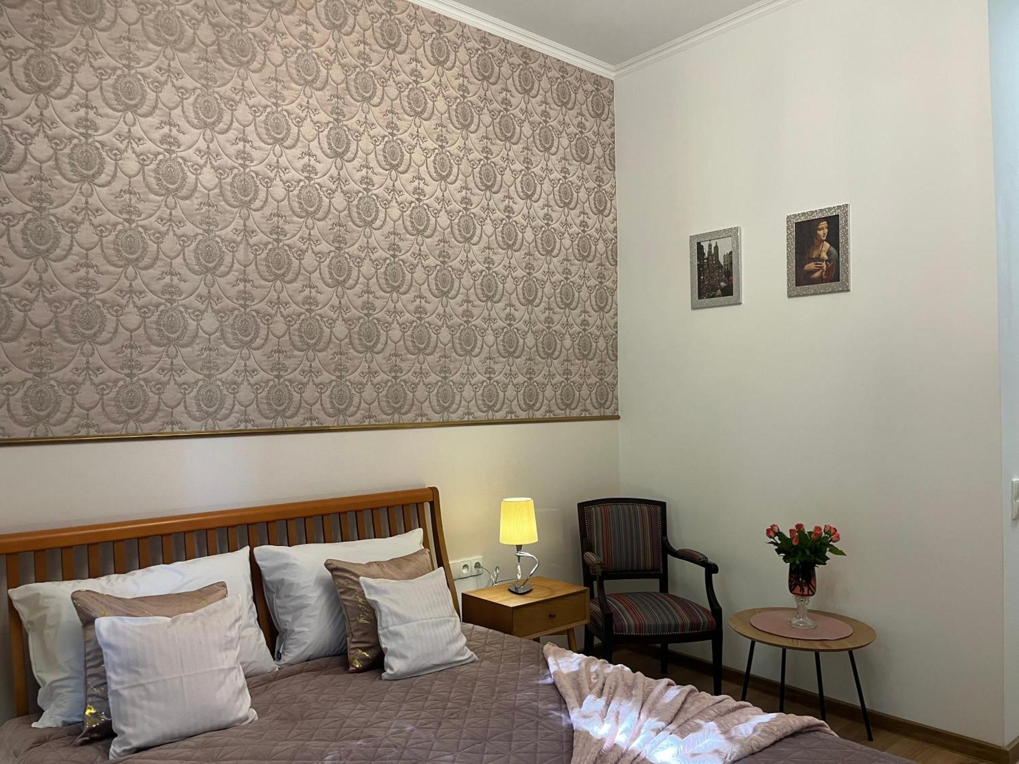 Wawel Crown Apartments Краков Экстерьер фото